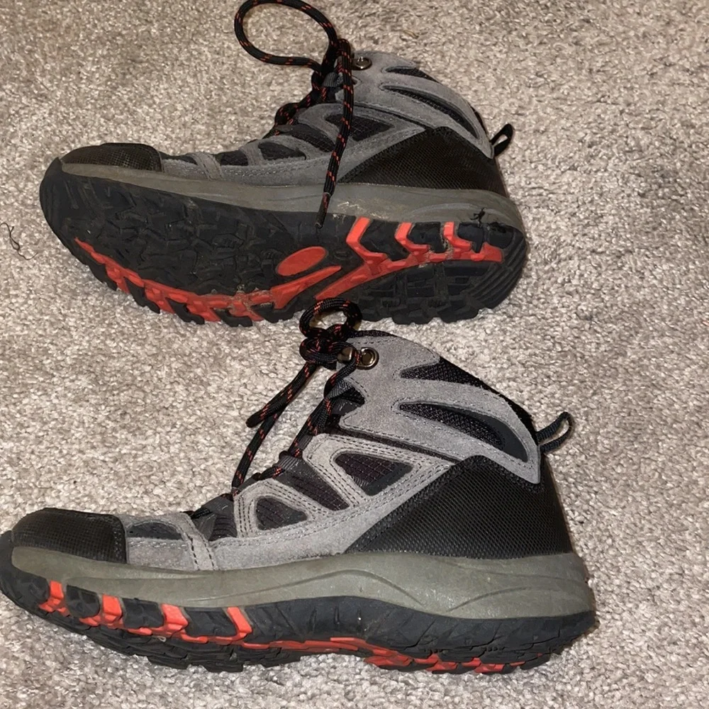 Cat and Jack youth size 4 gray hiking boots